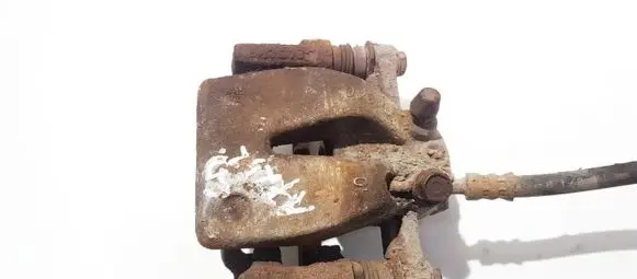 Toyota Corolla Verso AR10 Rear brake caliper y01340