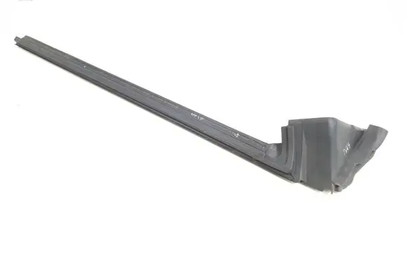 BMW Z4 g29 Rubber seal front door window/glass 51337429635