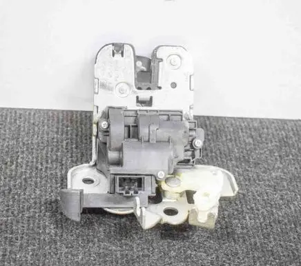 Audi A7 S7 4G Tailgate/trunk/boot lock/catch/latch 8K9827505A