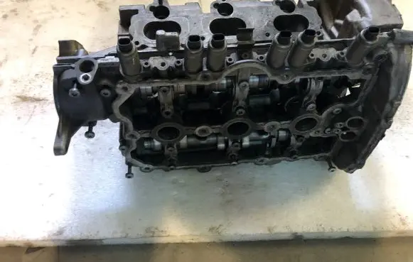 Audi A5 8T 8F Engine head 06E103285 06E103408A