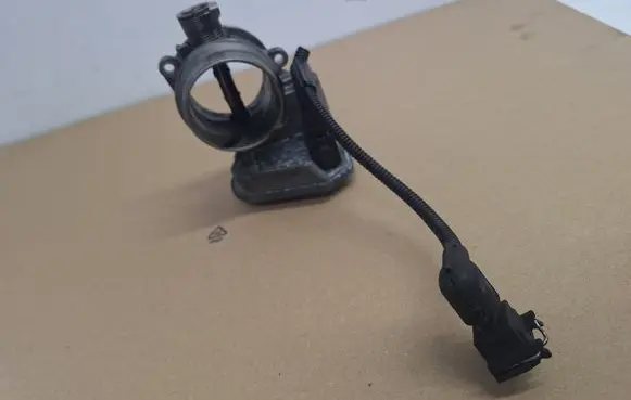 BMW 5 E60 E61 Engine shut-off valve 