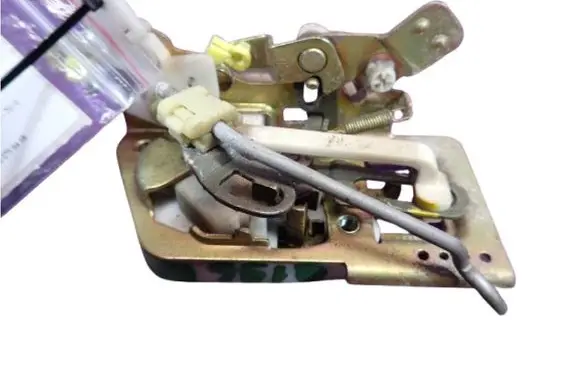 Chevrolet Spark Rear door lock