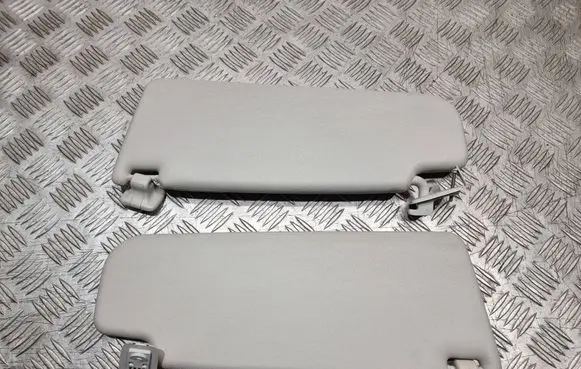 Volkswagen Golf Plus Sun visor 