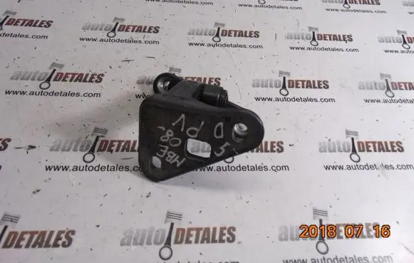Mercedes-Benz E W211 Front door upper hinge