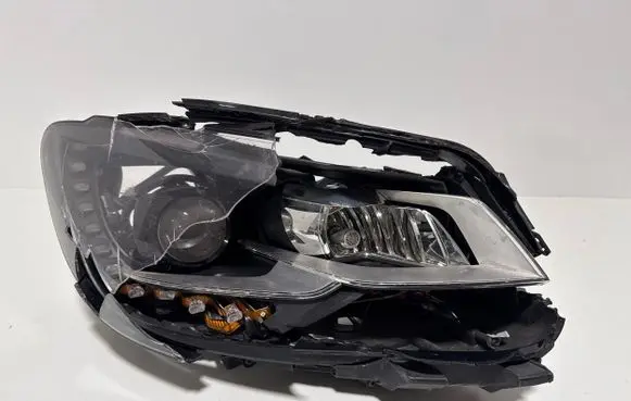 Volkswagen Touran II Headlight/headlamp 1T1941752H 030126828207