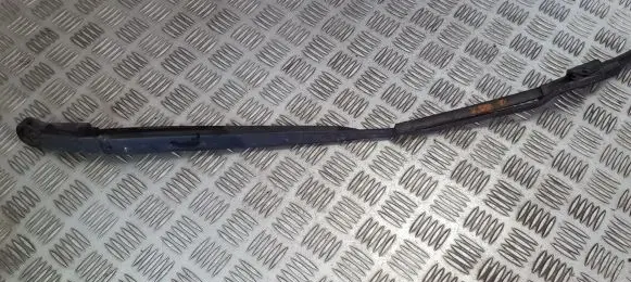 Nissan Primera Front wiper blade arm 80008637