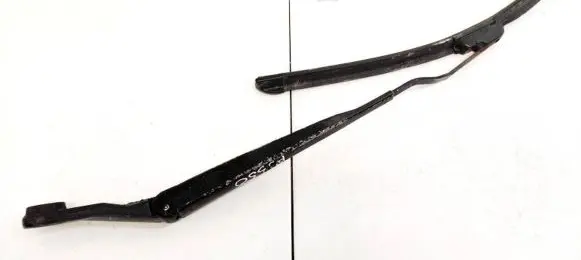 Nissan Note (E11) Front wiper blade arm
