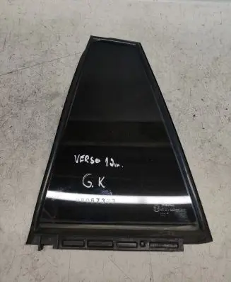 Toyota Verso Rear vent window glass 