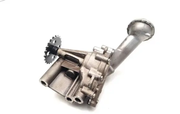 Mercedes-Benz A W176 Oil pump 150003395R