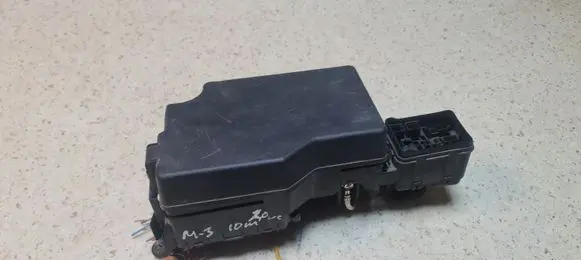 Mazda 3 II Fuse module BBM566761 9624A