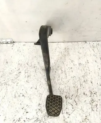 BMW 5 E39 Clutch pedal 1161586 PA66GF30