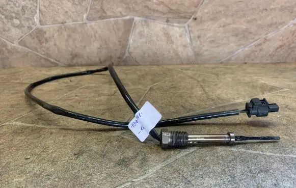 BMW 5 F10 F11 Exhaust gas temperature sensor 7543312