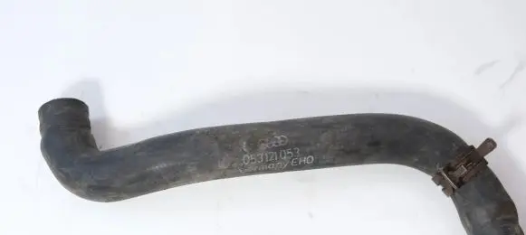 Audi 80 90 S2 B4 Coolant pipe/hose 053121053