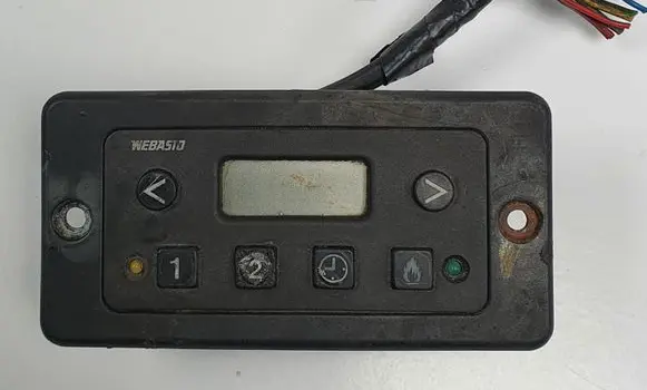 Mercedes-Benz COMPAKT W115 Screen/display/small screen 471399