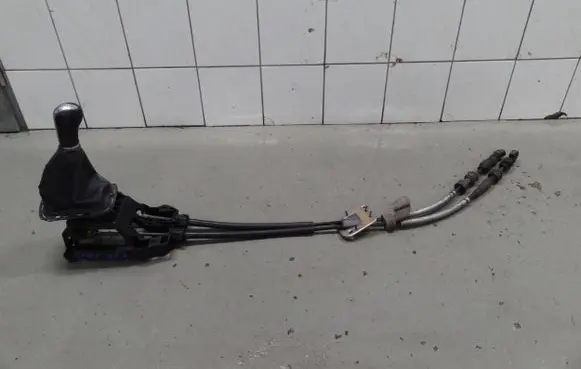 Toyota Avensis T250 Gear selector 