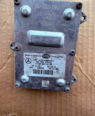 Mercedes-Benz E W211 Headlight ballast module Xenon A0028202426 00779074