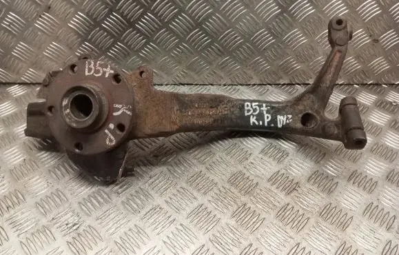 Volkswagen PASSAT B5.5 Front wheel hub 8D0487258AB