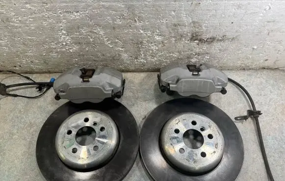 BMW iX3 Brake discs and calipers set 8854273 6883483 6883484