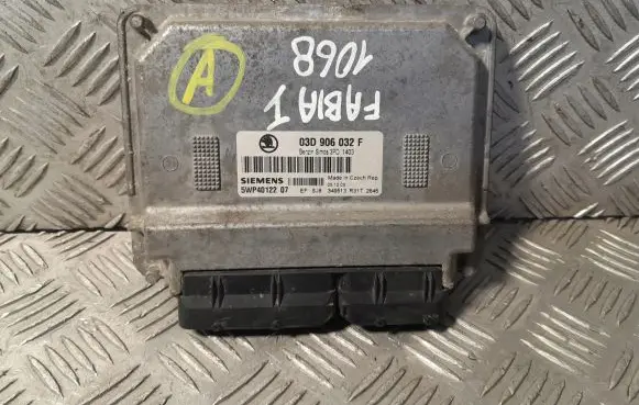 Skoda Fabia Mk1 (6Y) Engine control unit/module 03D906032F 5WP4012207