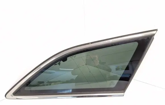 Ford Mondeo MK V Rear side window 43R001090