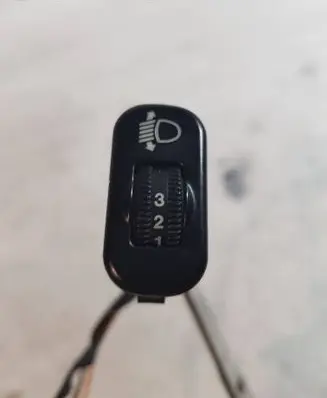 Mercedes-Benz Sprinter W906 Headlight level height control switch 0005445931 32200103