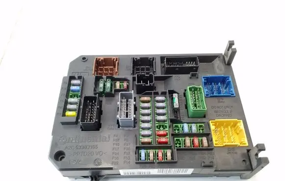 Citroen C4 II Fuse module 9665547480