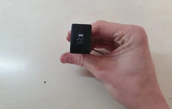 Toyota Avensis T270 ESP (stability program) switch 15C032