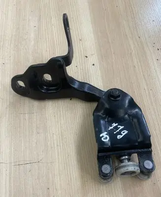 Ford Transit Custom Sliding door upper roller guide/hinge BUR4B