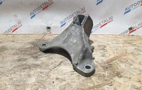 BMW 5 F10 F11 Engine mounting bracket 6781228 22116781228