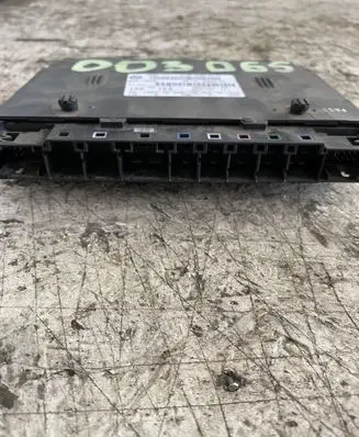 BMW 5 E60 E61 Engine control unit/module