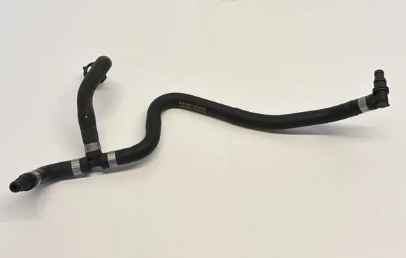 Mercedes-Benz C W204 Engine coolant pipe/hose A1725011125 KEK712075 CT127251