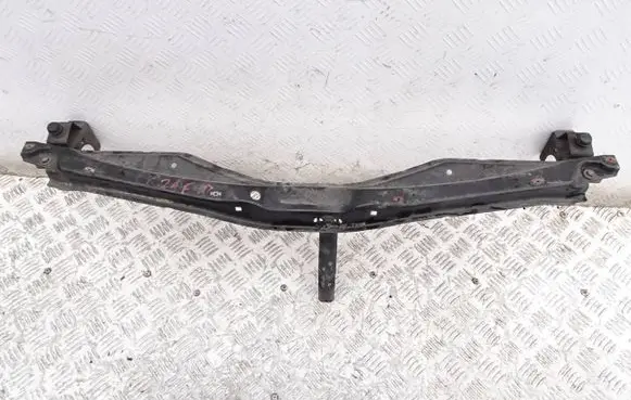 Opel Zafira C Radiator support slam panel wbb
