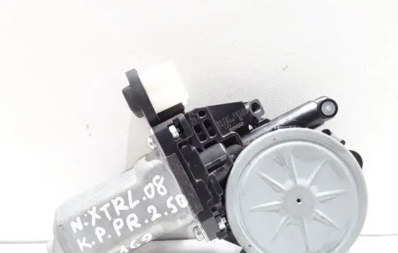 Nissan X-Trail T31 Front door window regulator motor