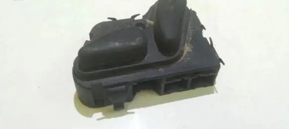 Mercedes-Benz E W211 Seat control switch 2108213851 03463825