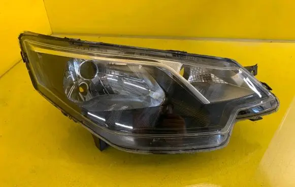 Peugeot Expert Headlight/headlamp T108970K