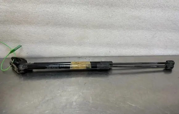 KIA Sportage Tailgate strut 