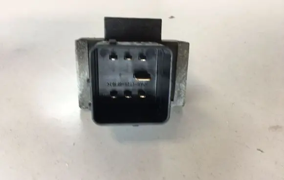 Nissan Primastar Glow plug pre-heat relay