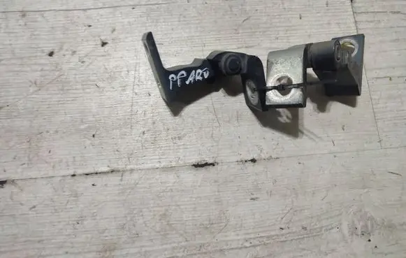 Seat Arona Front door hinge set 8X0831404E 046575 EA2ES