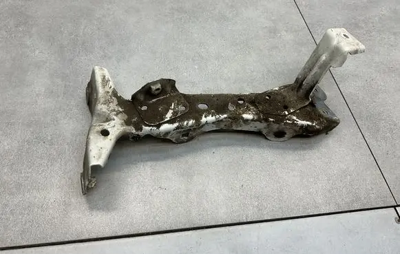 Audi A3 S3 8V Fender mounting bracket 8V0821167A