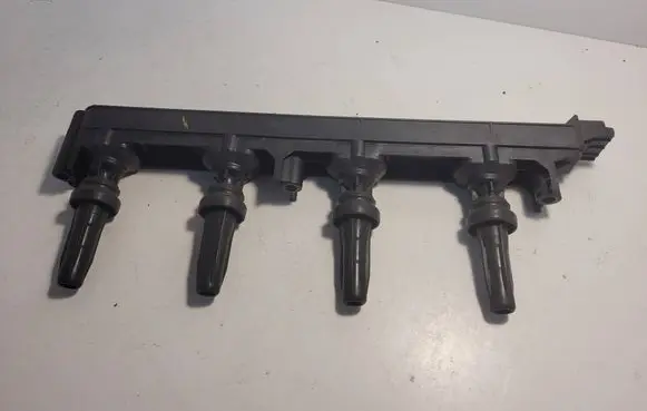 Citroen C4 I Picasso High voltage ignition coil 9656695780