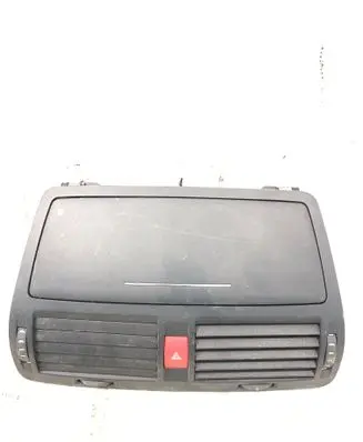 Skoda Octavia Mk2 (1Z) Dash center air vent grill 1Z0820951