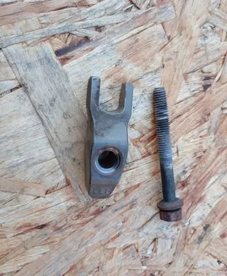 Hyundai i30 Fuel Injector clamp holder 
