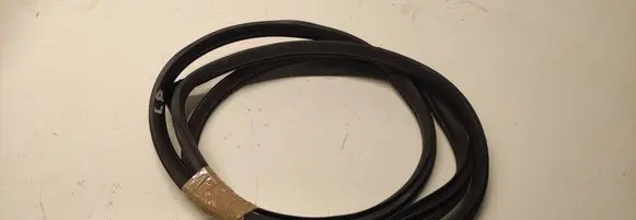 KIA Stonic Front door rubber seal 