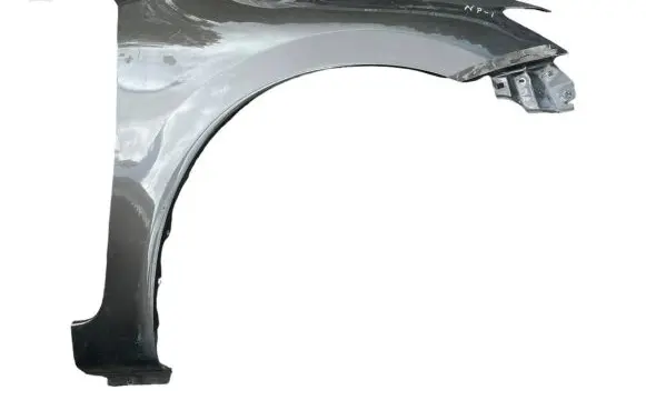 Nissan Pulsar Fender