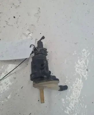 Opel Astra H Windscreen/windshield washer pump