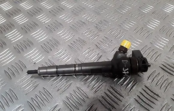Volkswagen Cross Touran I Fuel injector 0445110369 03L130277J