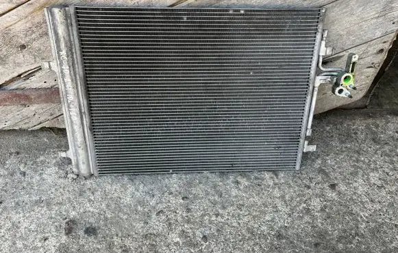 Volvo XC70 A/C cooling radiator (condenser)