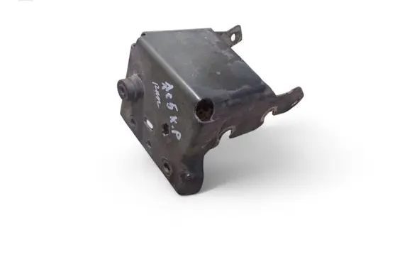 Citroen C5 Front door lower hinge 