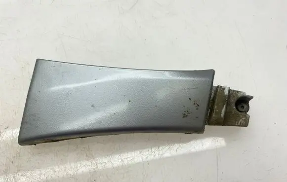 Subaru Forester SG Fender end trim 