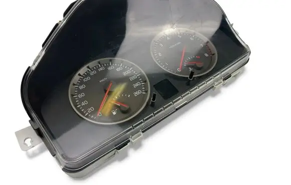Volvo V50 Speedometer (instrument cluster) 30710071
